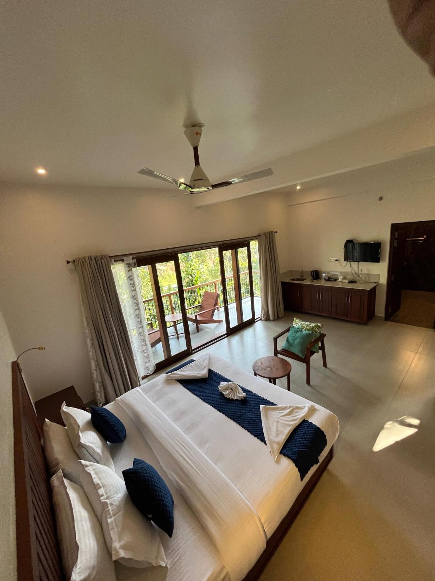 Lush Acres Villa Thekkady Bagian luar foto