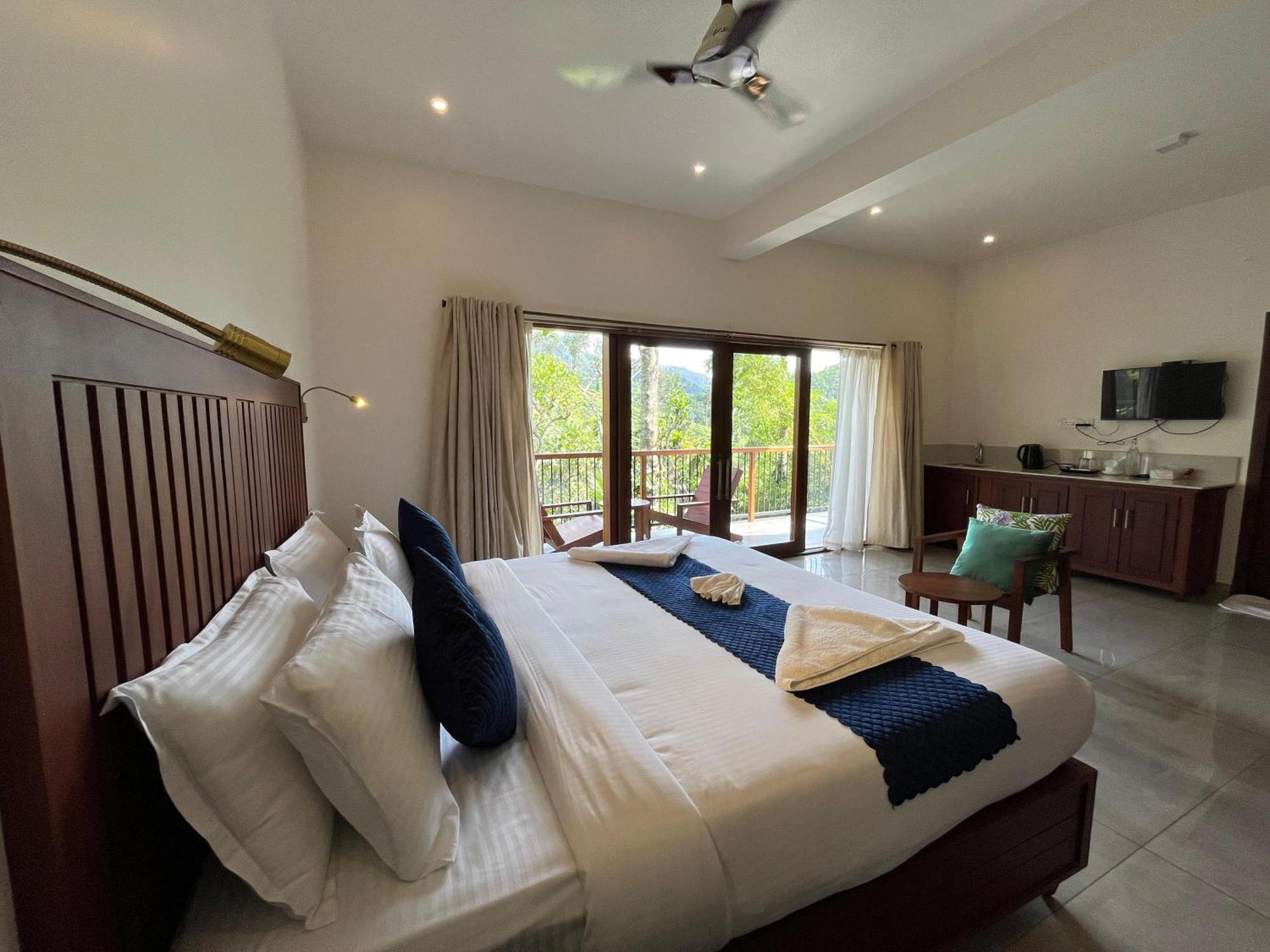 Lush Acres Villa Thekkady Bagian luar foto