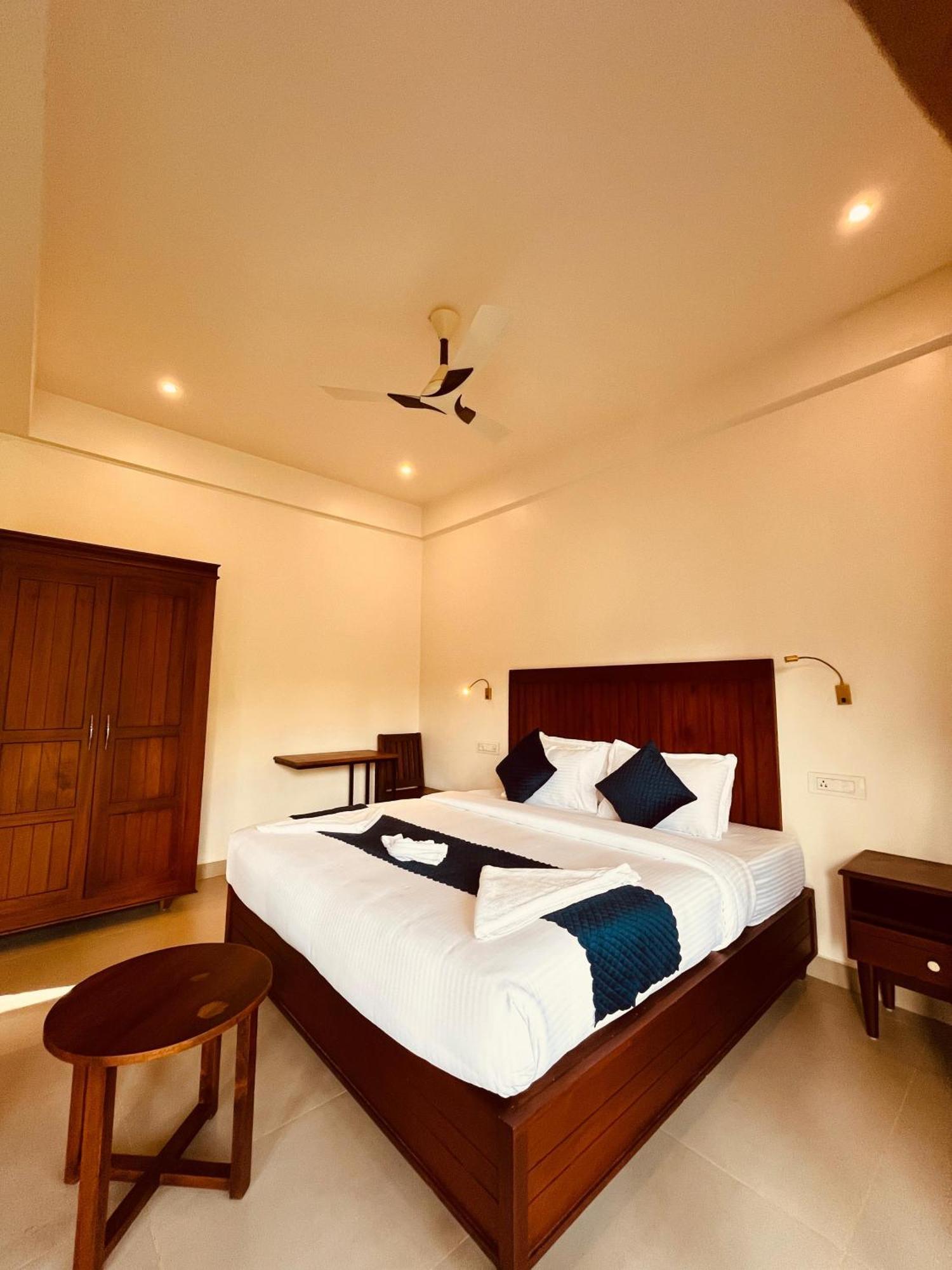 Lush Acres Villa Thekkady Bagian luar foto