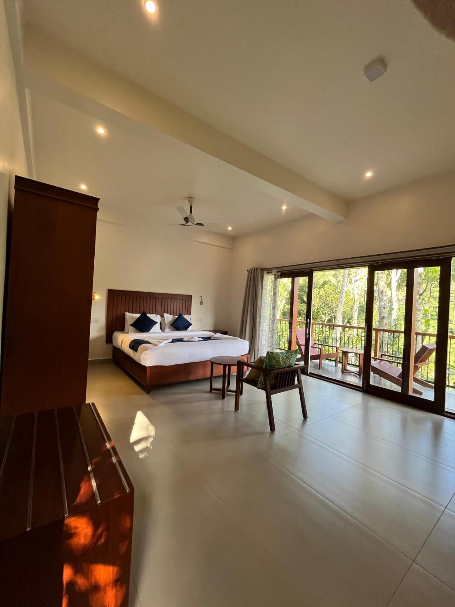 Lush Acres Villa Thekkady Bagian luar foto