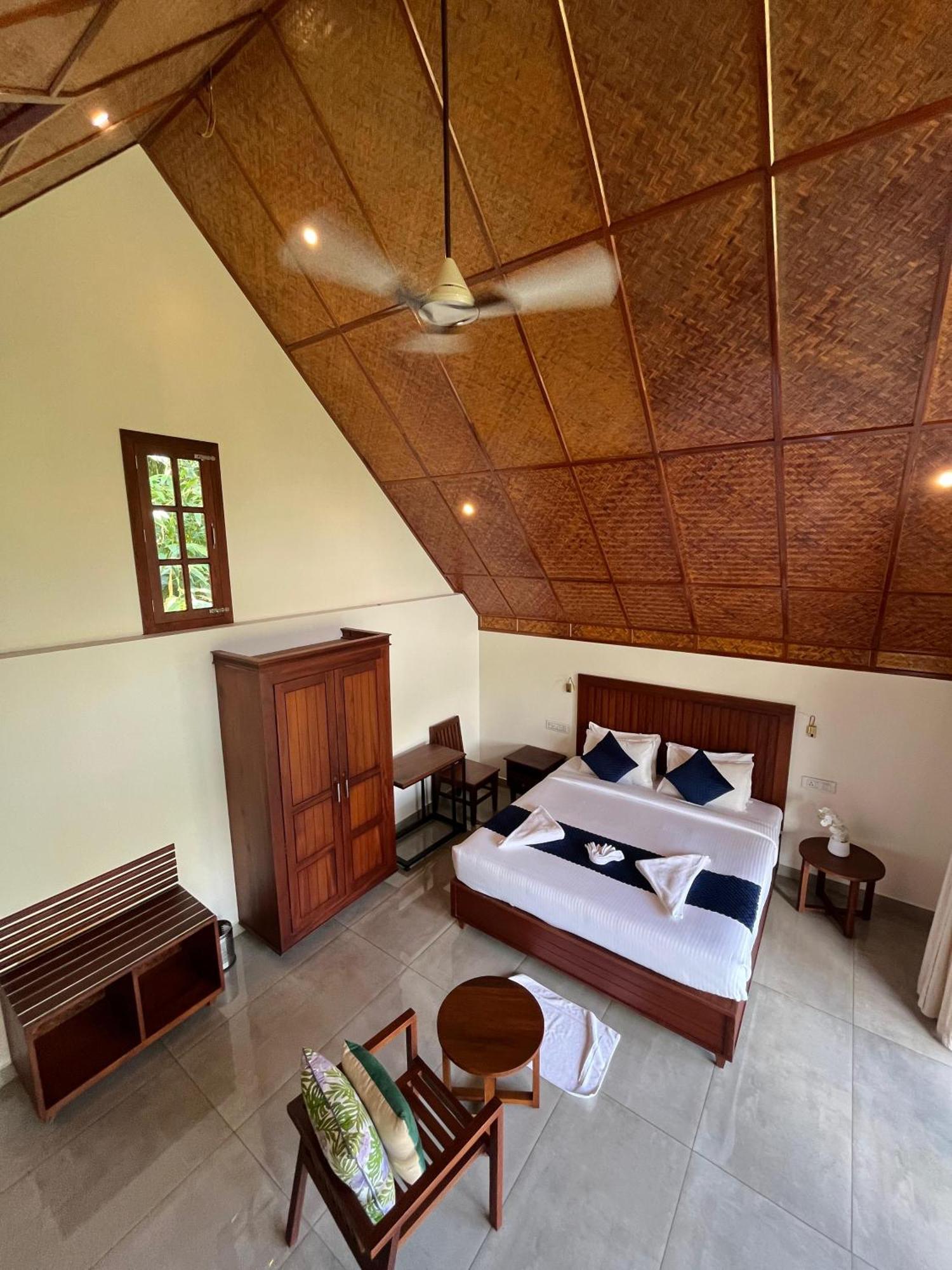 Lush Acres Villa Thekkady Bagian luar foto